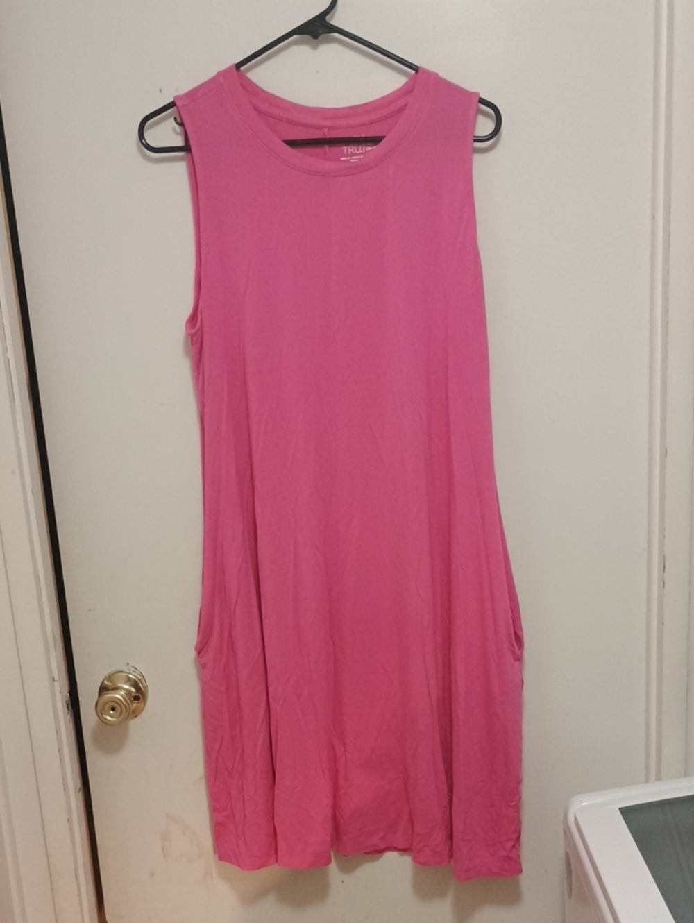 TRULY Comfortable Sleeveless Pink Shift Dress